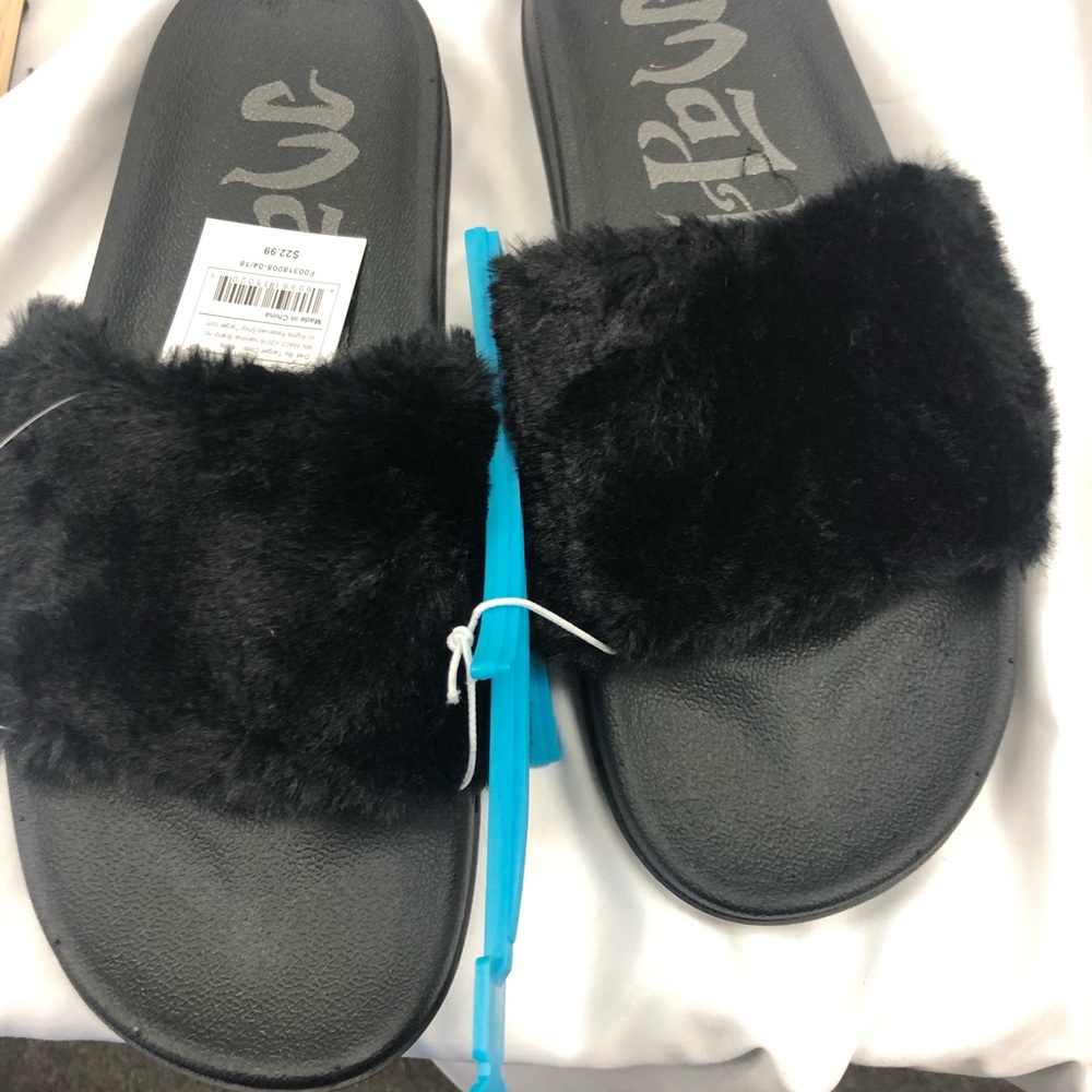 Mad Love Women’s Faux Fur Slides Phoebe Black